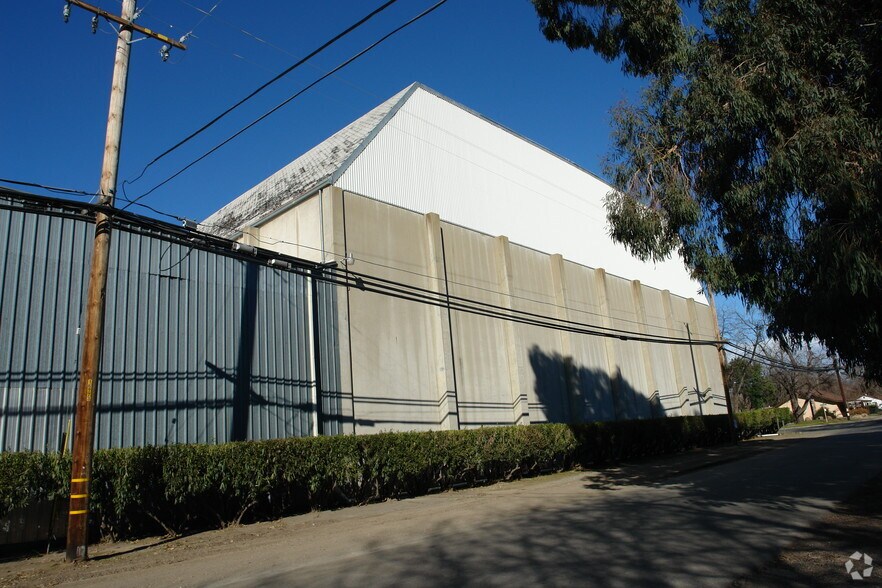 More Photos Of 2020 Esplanade Rd, Chico Light Manufacturing For Sale