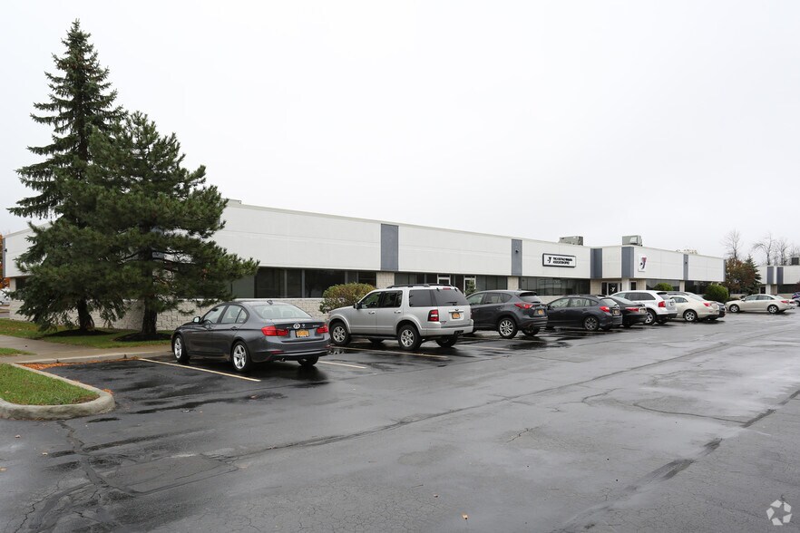 More Photos Of 301 Cayuga Rd, Cheektowaga Unknown For Lease