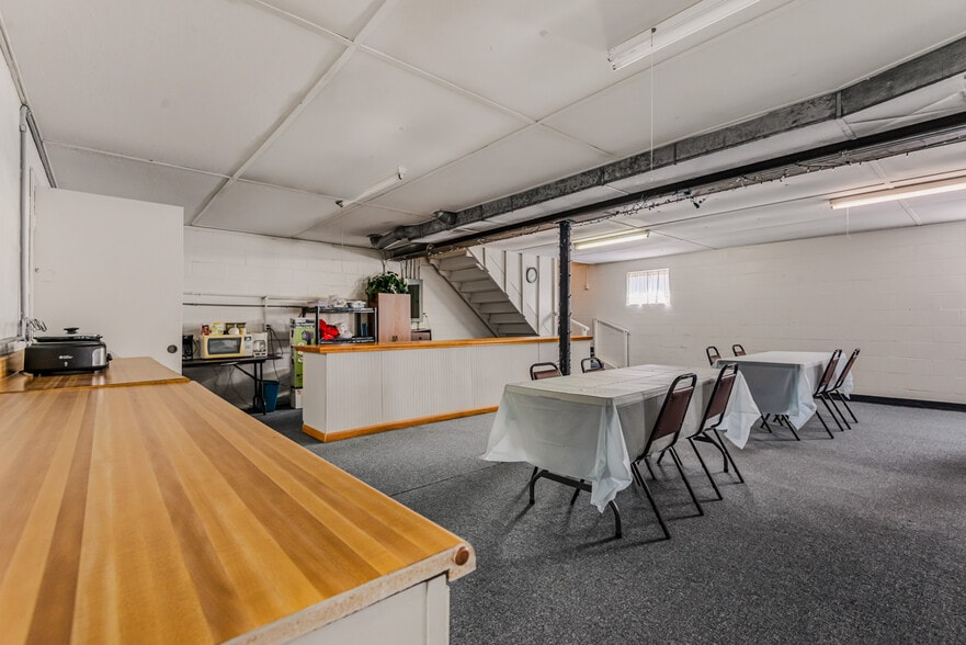 More Photos Of 7990 S 300 W, Columbus Flex For Sale