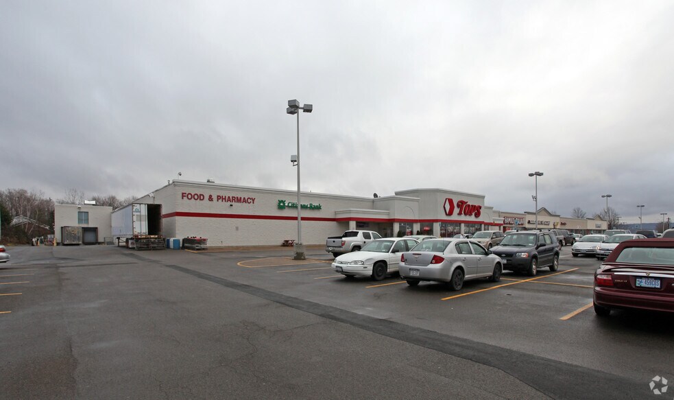 Primary Photo Of 172-230 S Cascade Dr, Springville Unknown For Lease