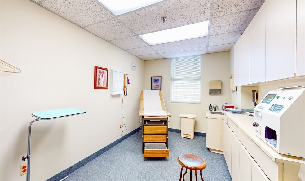 More Photos Of 15-01 Broadway, Fair Lawn Medical For Sale