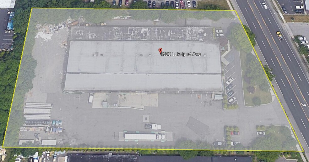 Primary Photo Of 1590 Lakeland Ave, Bohemia Self Storage For Sale