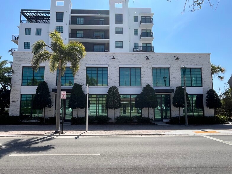 More Photos Of 1017 Lake Ave, Lake Worth Storefront Retail Office For Lease