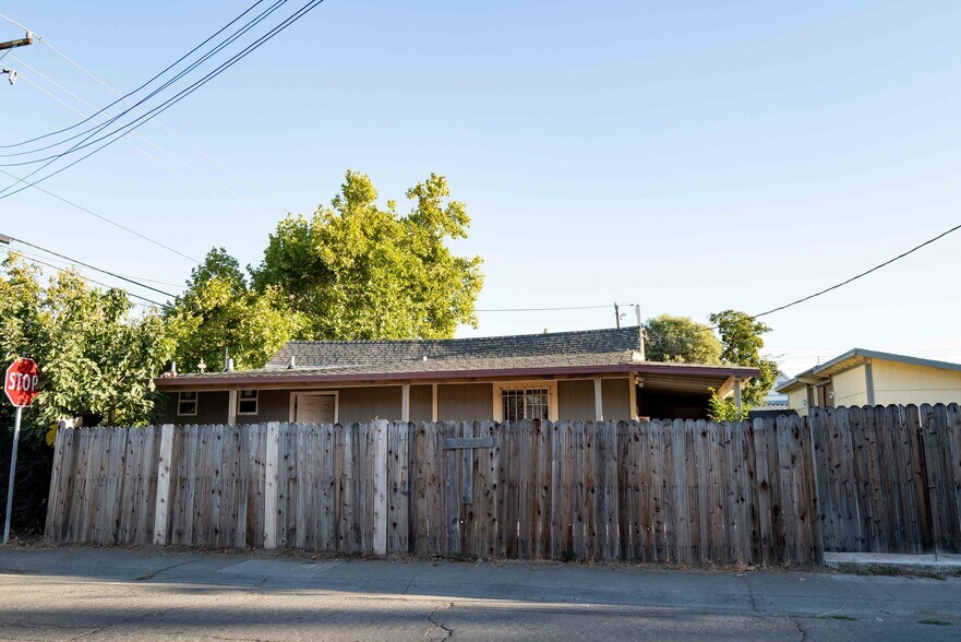 More Photos Of 5002 Martin Luther King Jr Blvd, Sacramento Religious Facility For Sale