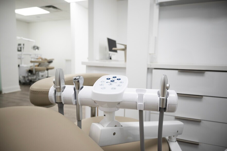 More Photos Of 5200 N Armenia Ave, Tampa Medical For Sale