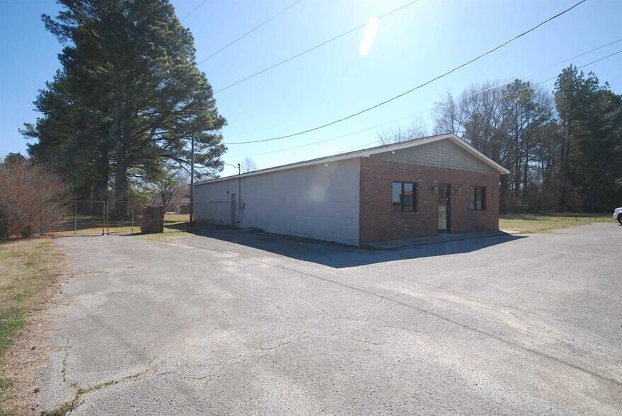 More Photos Of 44 Three Way Ln, Humboldt Office For Sale