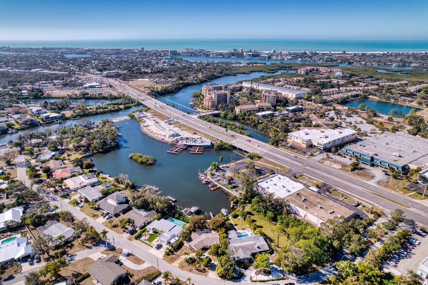 More Photos Of 5245-5251 S Tamiami Trl, Sarasota Unknown For Lease