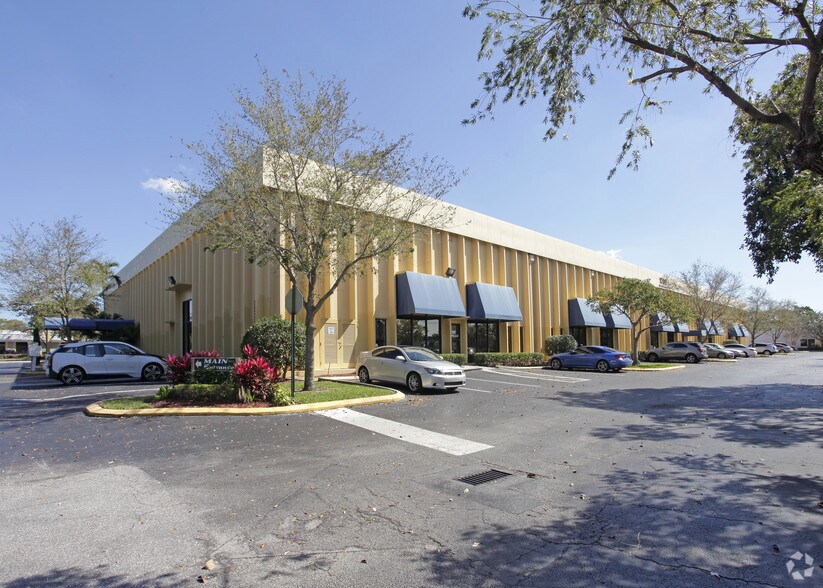 More Photos Of 1700 NW 66th Ave, Plantation Office For Lease