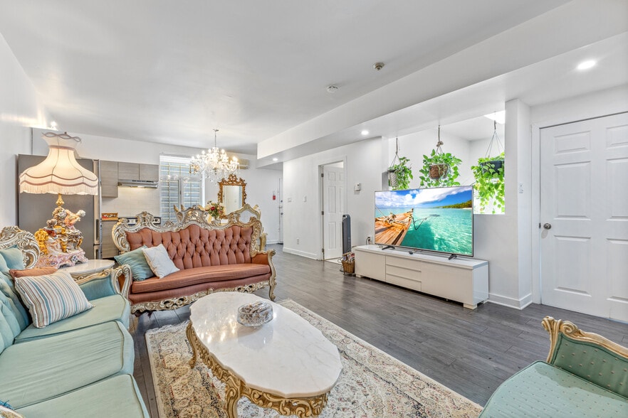 More Photos Of 1023 Rue Berri, Montréal Apartments For Sale