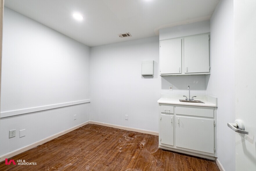 More Photos Of 150 Medical Way, Riverdale Medical For Sale