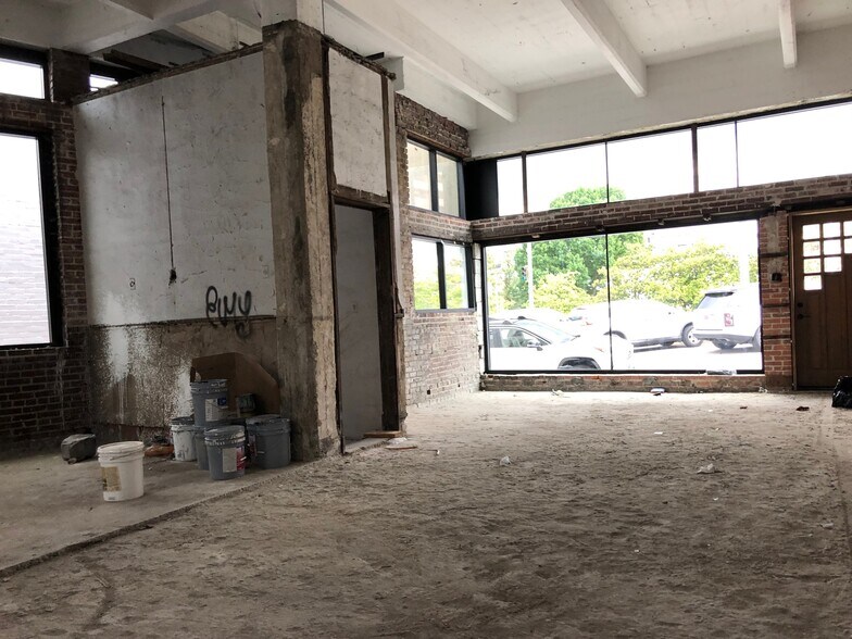 More Photos Of 433 Madison Ave, Memphis General Retail For Sale