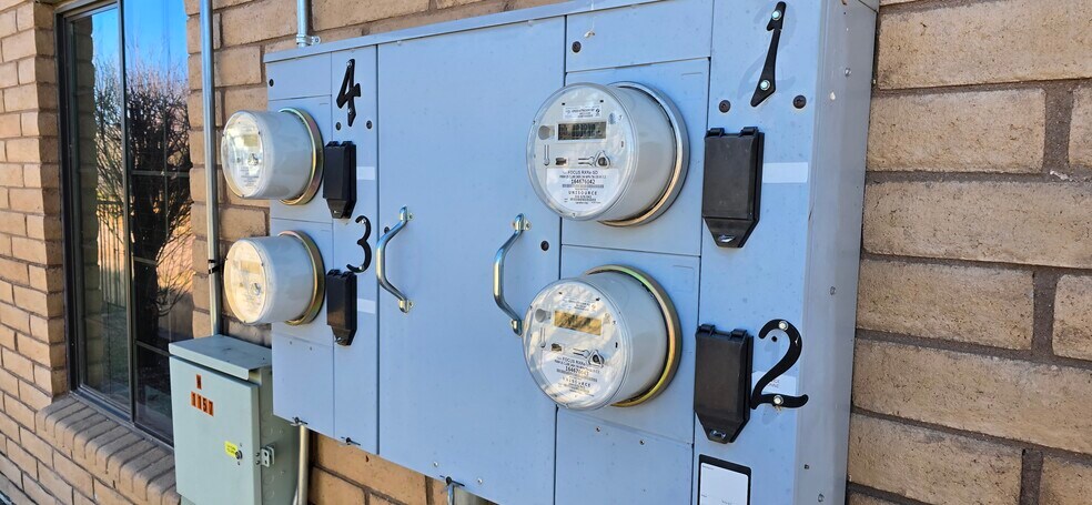 More Photos Of 1157 Circulo Mercado, Nogales Medical For Sale