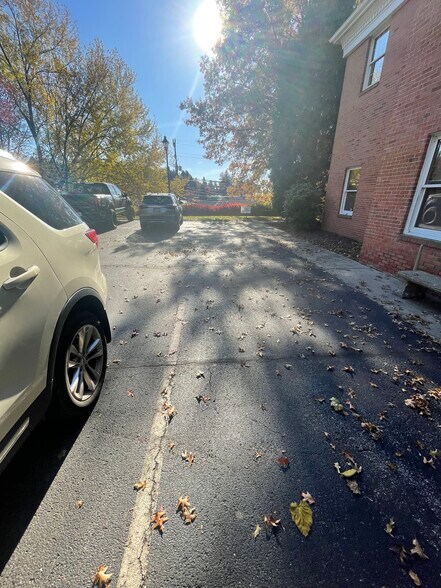 More Photos Of 995 Beaver Grade Rd, Coraopolis Medical For Lease