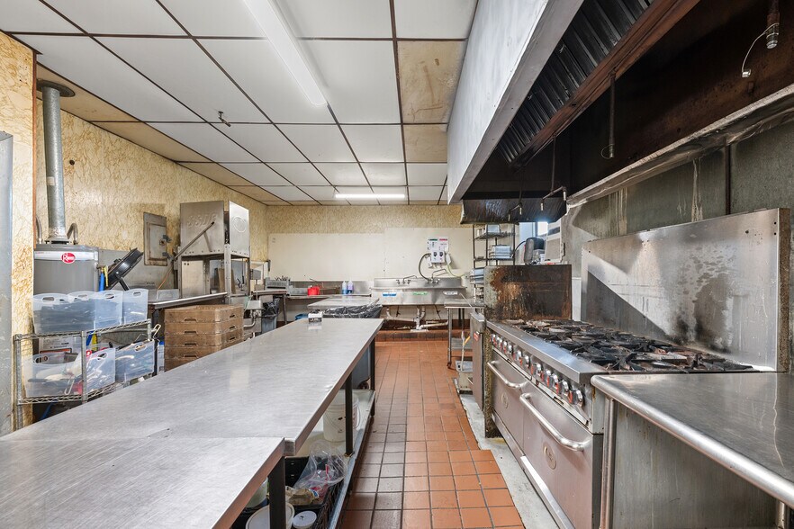 More Photos Of 22288 Pine St, Robertsdale Restaurant For Sale