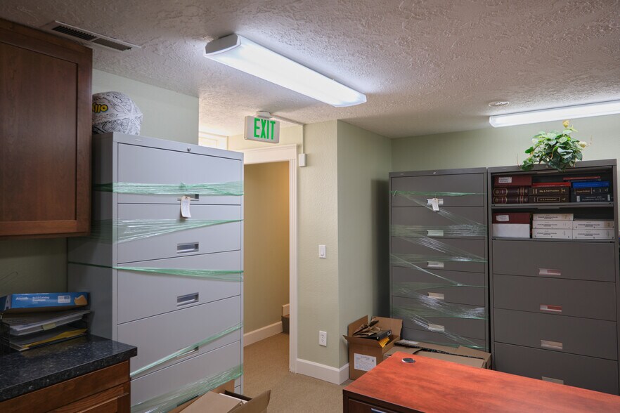 More Photos Of 1491 Commercial St SE, Salem Office Residential For Sale