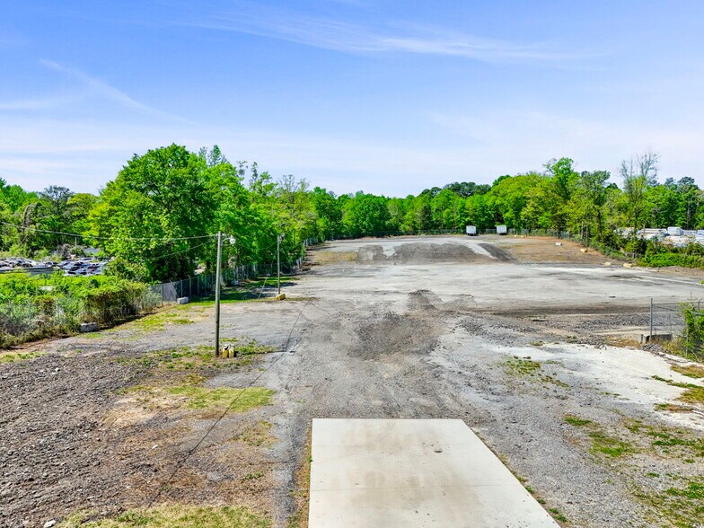More Photos Of 623 Highway 29 S, Newnan Parking Lot For Lease
