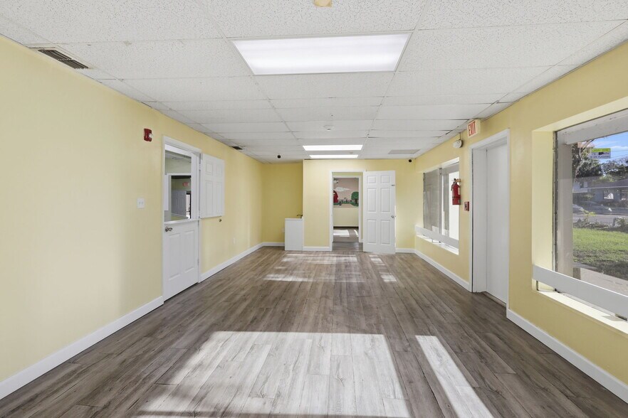 More Photos Of 346 N Volusia Ave, Orange City Office For Lease