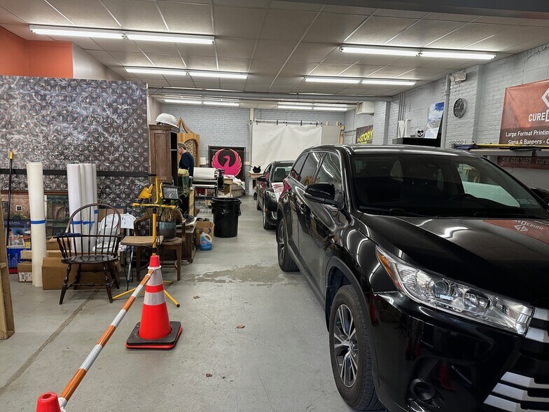 More Photos Of 124 Sheridan Ave, Albany Manufacturing For Sale
