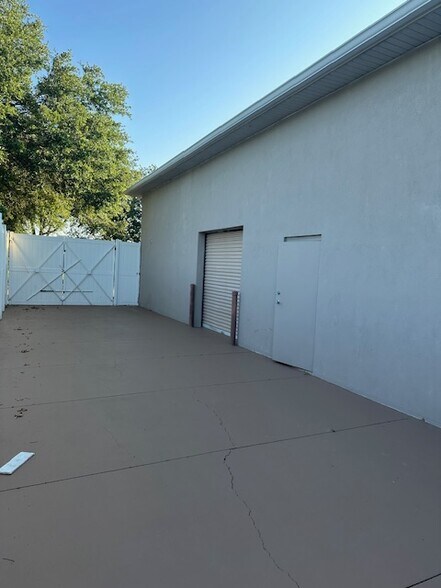 More Photos Of 718 60th Street Ct E, Bradenton Auto Repair For Sale