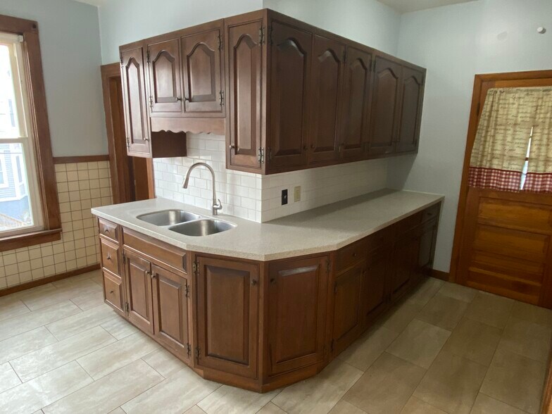 More Photos Of 66 Park Ave, Cohoes Multifamily For Sale