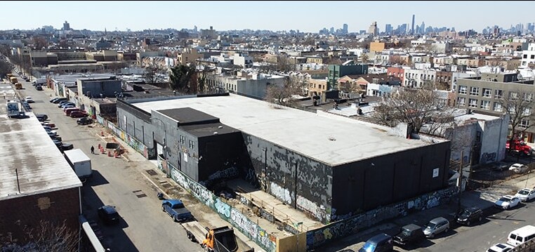 More Photos Of 335 Moffat St, Brooklyn Distribution For Sale