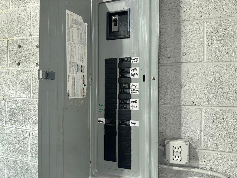 More Photos Of 18090 Mount Elliott St, Detroit Warehouse For Sale