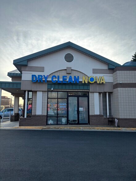More Photos Of 8621-8629 Lee Hwy, Fairfax Freestanding For Lease