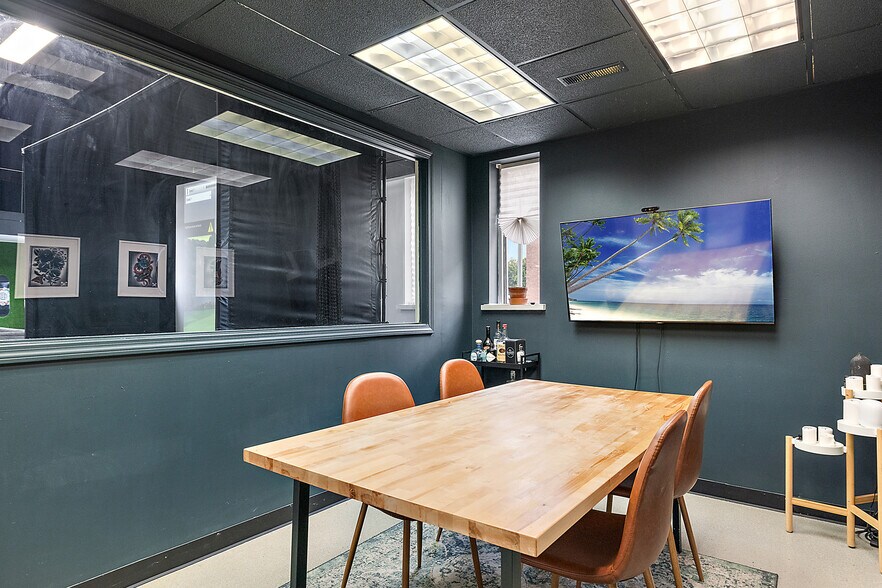 More Photos Of 22007 Woodward Ave, Ferndale Loft Creative Space For Sale