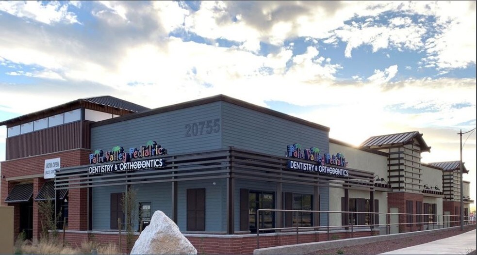 Primary Photo Of 20755 W McDowell Rd, Buckeye Medical For Lease