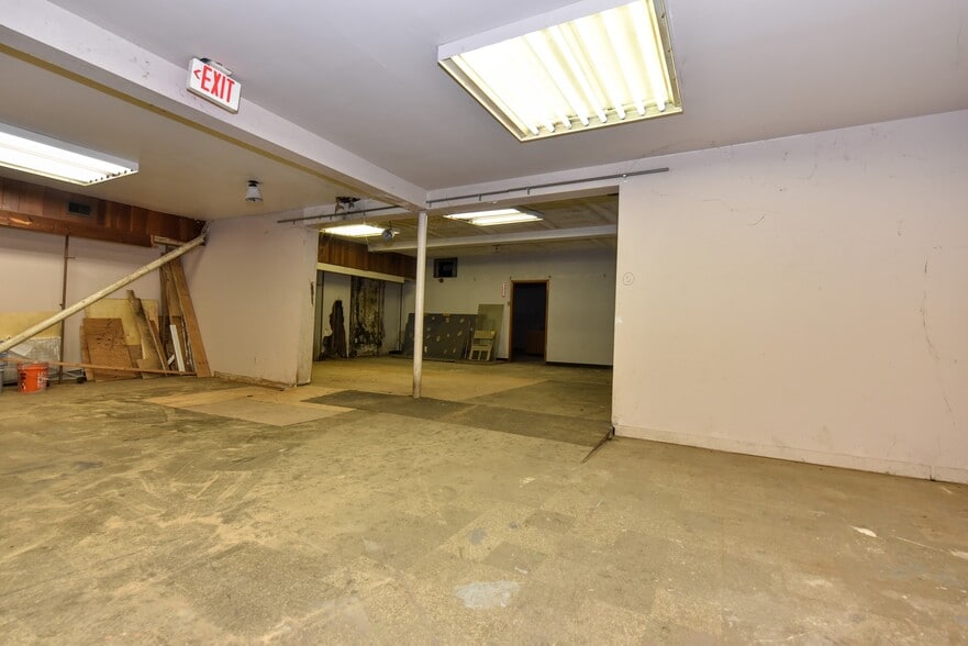 More Photos Of 154 Main St, Butler Storefront Retail Residential For Sale