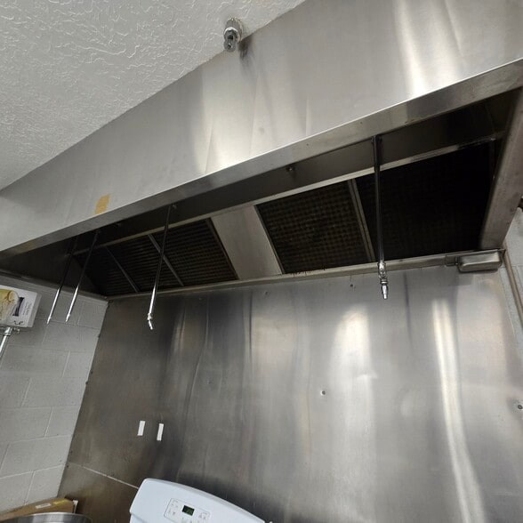 More Photos Of 3950 S Redwood Rd, Salt Lake City Freestanding For Sale