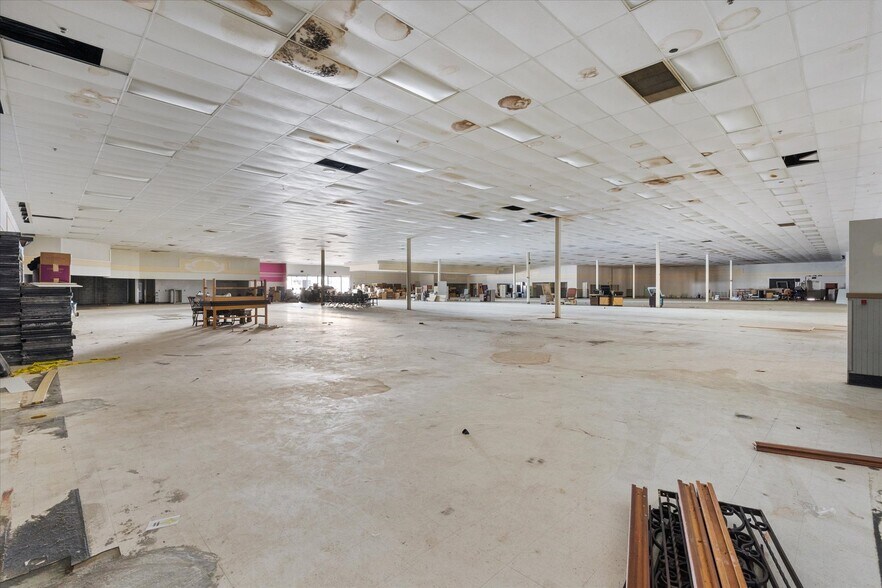 More Photos Of 440-500 W Gulf Atlantic Hwy, Wildwood Unknown For Lease