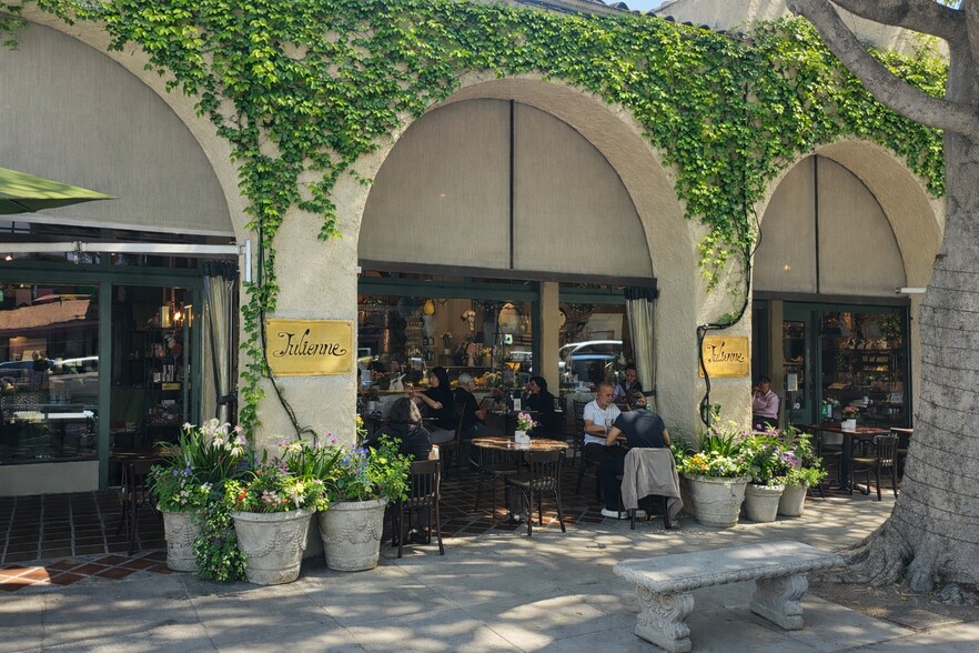 More Photos Of 2647-2649 Mission St, San Marino Restaurant For Sale