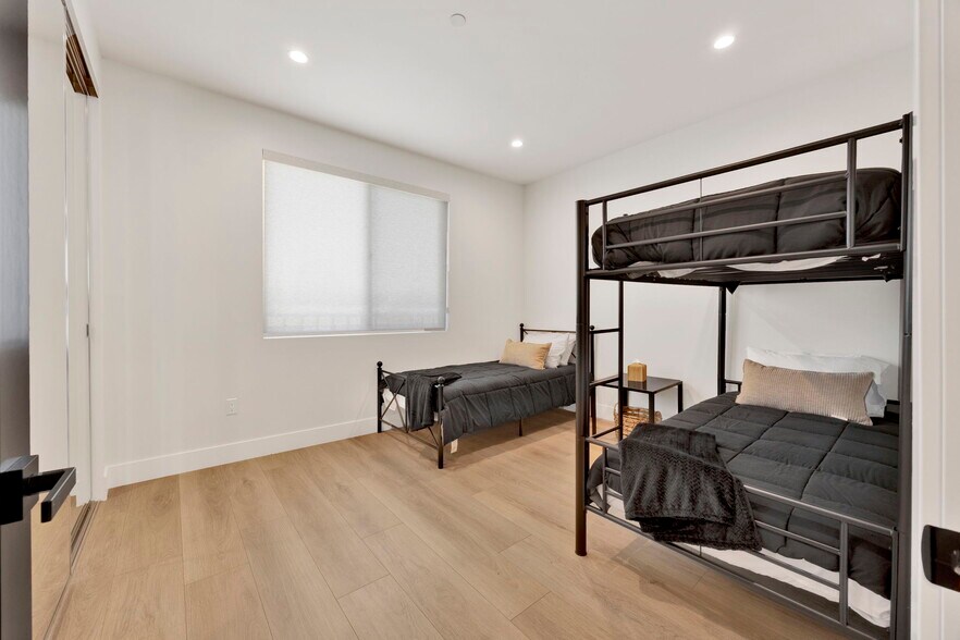 More Photos Of 7410 Denny Ave, Sun Valley Healthcare For Sale