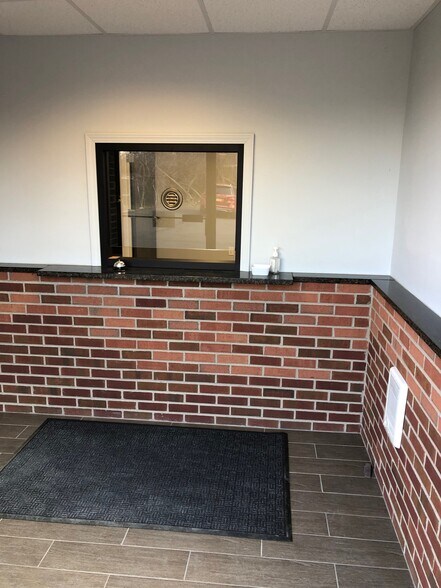 More Photos Of 1 Scobie Dr, Newburgh Office For Lease