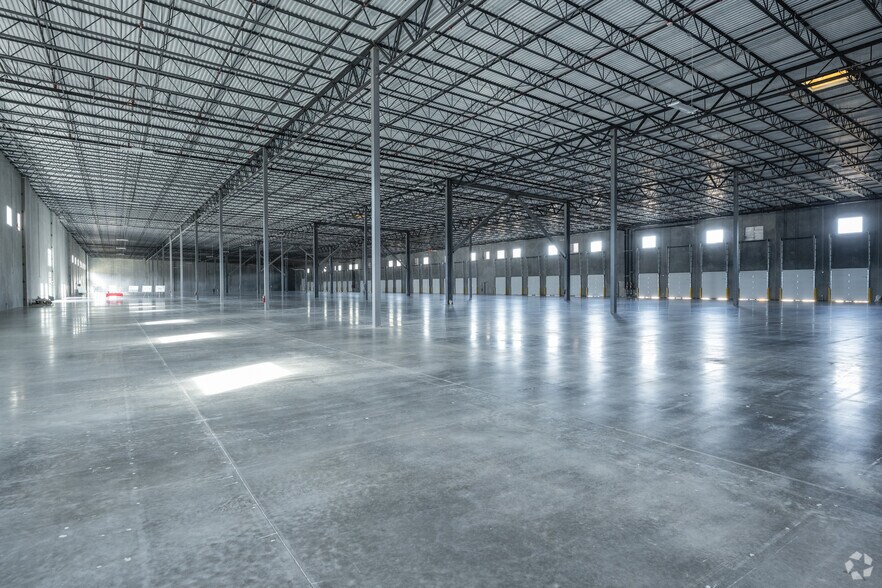 More Photos Of 261 Enka Heritage Parkway, Candler Distribution For Lease