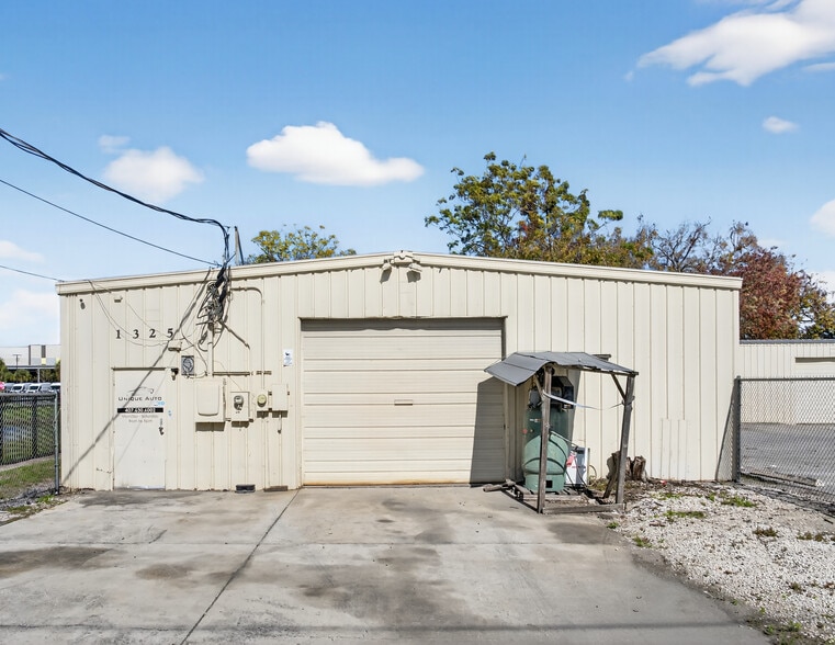 More Photos Of 1325 Indiana St, Orlando Warehouse For Lease