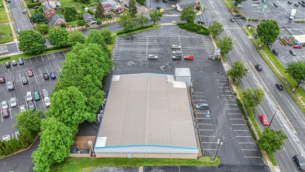 More Photos Of 1781 Stefko Blvd, Bethlehem Drugstore For Lease