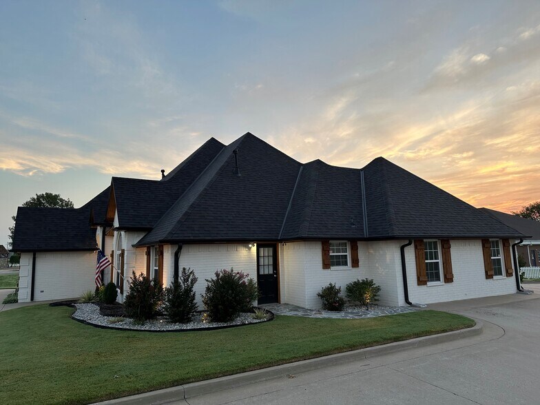 More Photos Of 8813 N 145th East Ave, Owasso Office Residential For Sale
