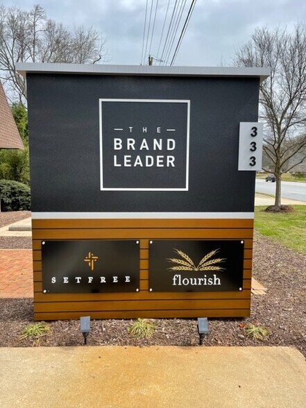 More Photos Of 333 Wade Hampton Blvd, Greenville Medical For Lease