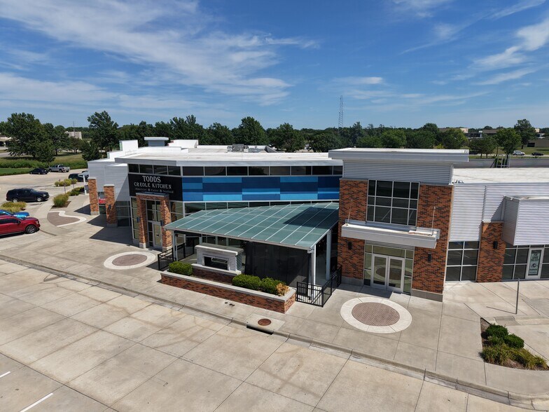 More Photos Of 8641 W 13th St N, Wichita General Retail For Lease