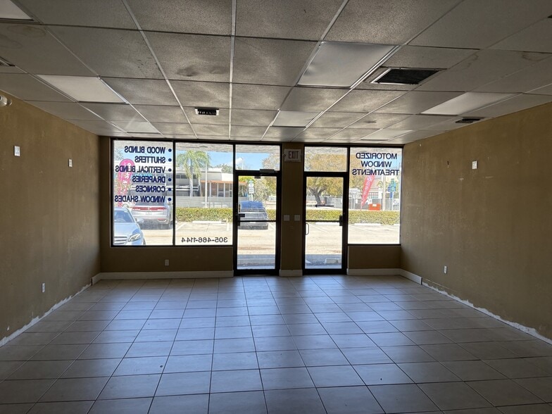 More Photos Of 2550-2584 NE Miami Gardens Dr, Miami Unknown For Lease