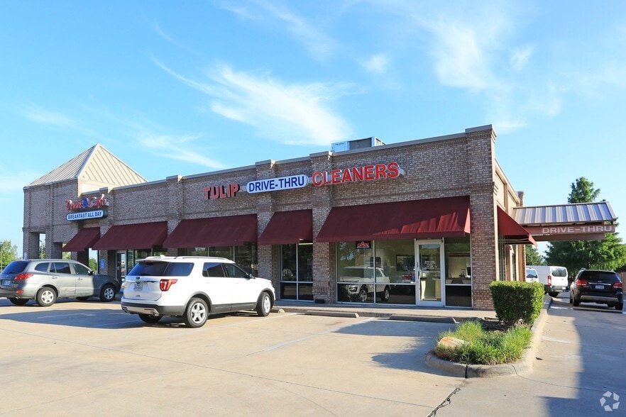 More Photos Of 1921 E Hebron Pky, Carrollton Storefront Retail Office For Sale