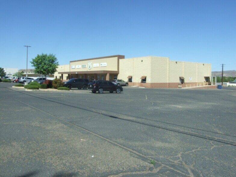 More Photos Of 2701 E Andy Devine Ave, Kingman Office For Sale