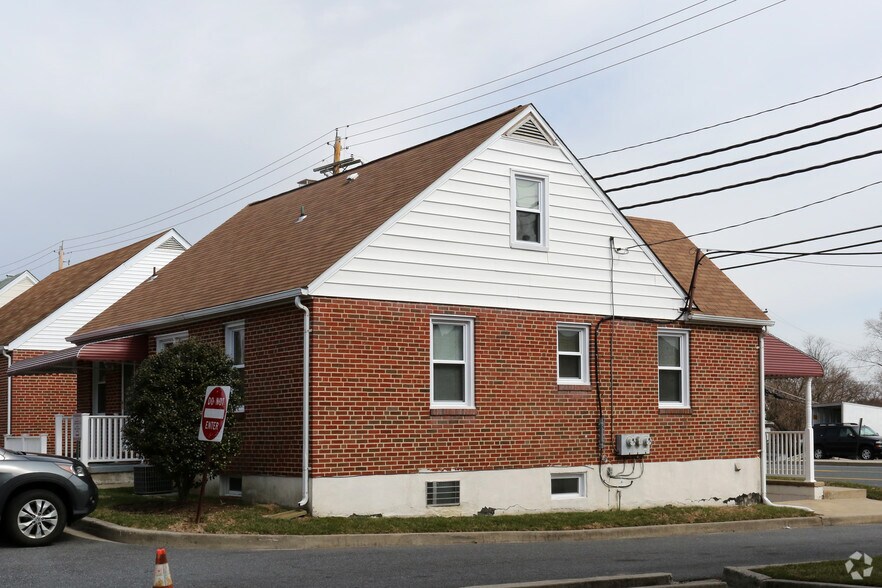 More Photos Of 9526 Belair Rd, Nottingham Office For Lease