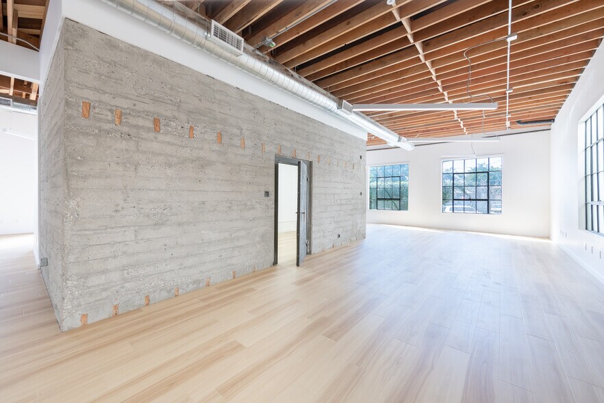 More Photos Of 5556 W Washington Blvd, Los Angeles Loft Creative Space For Lease