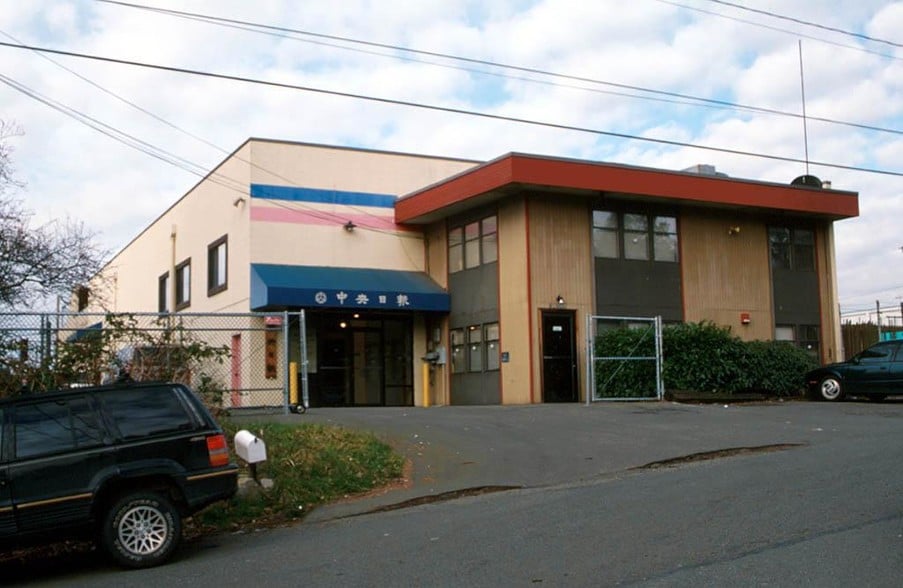 Primary Photo Of 13749 Midvale Ave N, Seattle Manufacturing For Sale