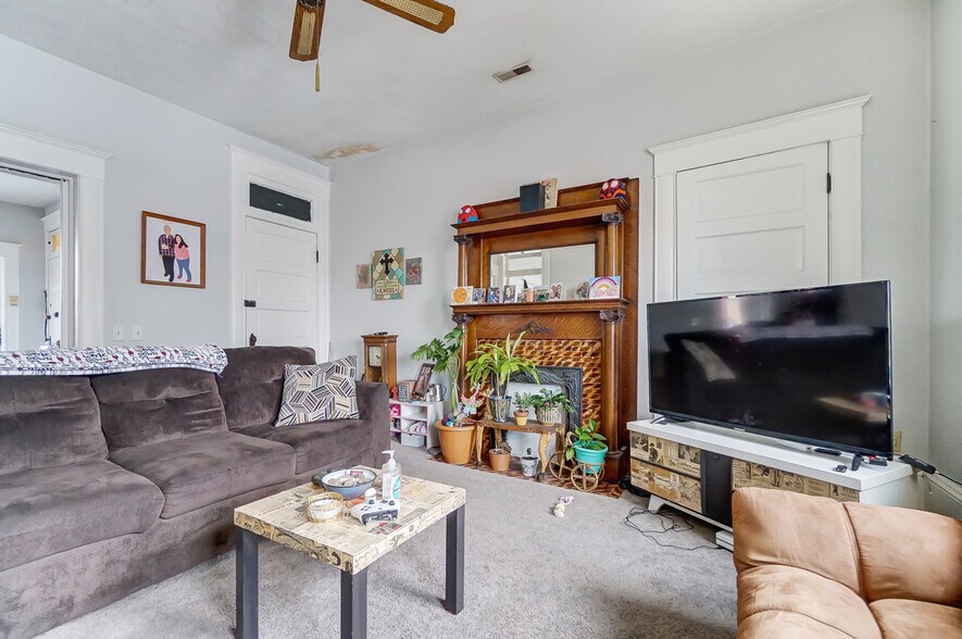 More Photos Of 42-44 W High St, Springfield Apartments For Sale