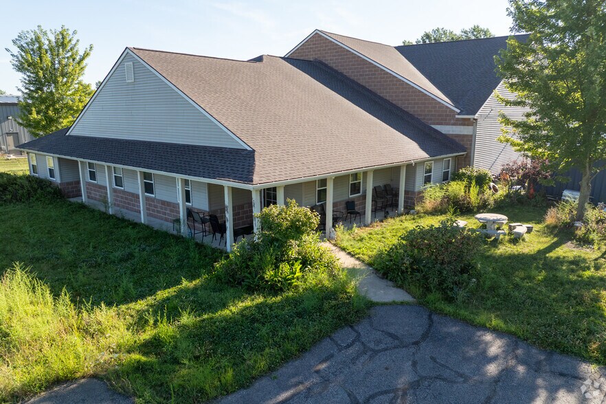 More Photos Of 12409 Eaton Commerce Pky, Columbia Station Flex For Sale