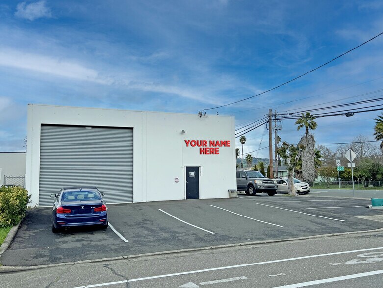 More Photos Of 2111 Bluebell Dr, Santa Rosa Service For Sale